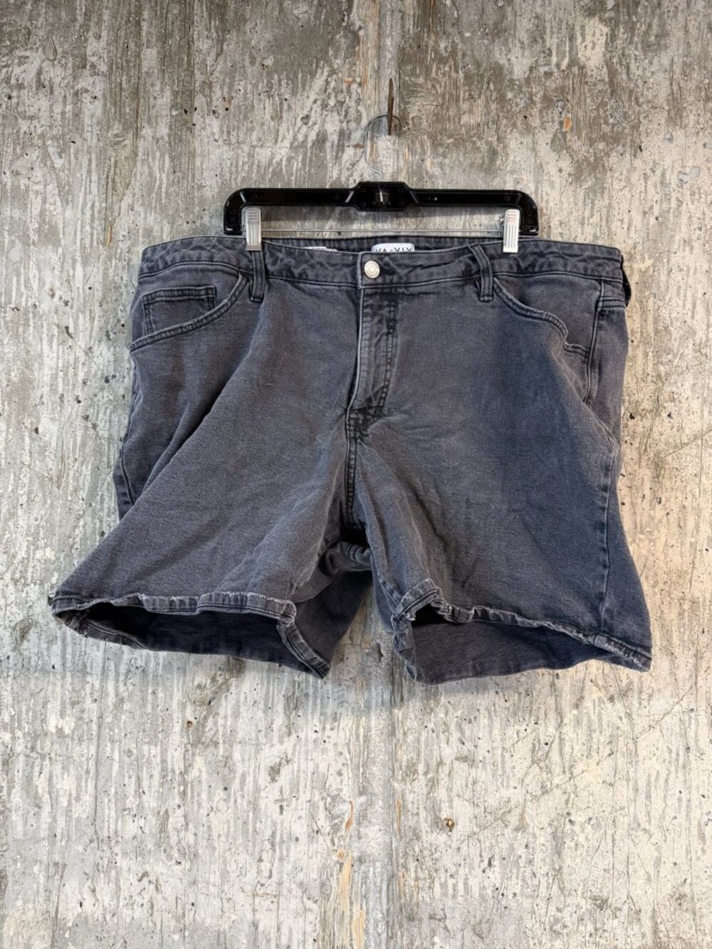 AVA AND VIV Women's High Rise Relaxed Bermuda Shorts Size 22